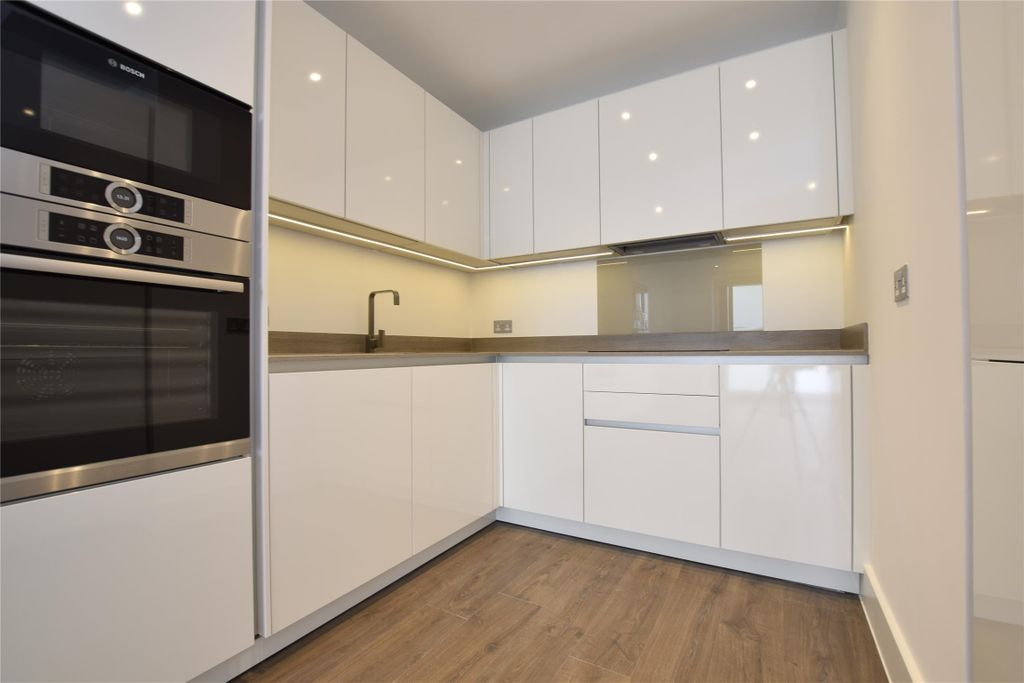 Property photo 2 of 10 Kitchen