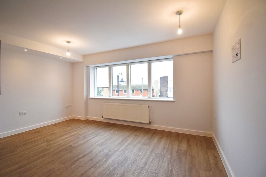 Property photo 3 of 5