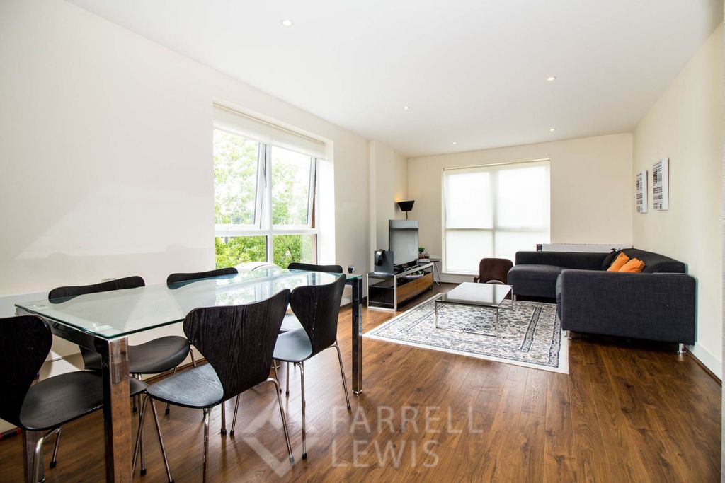 Property photo 2 of 12