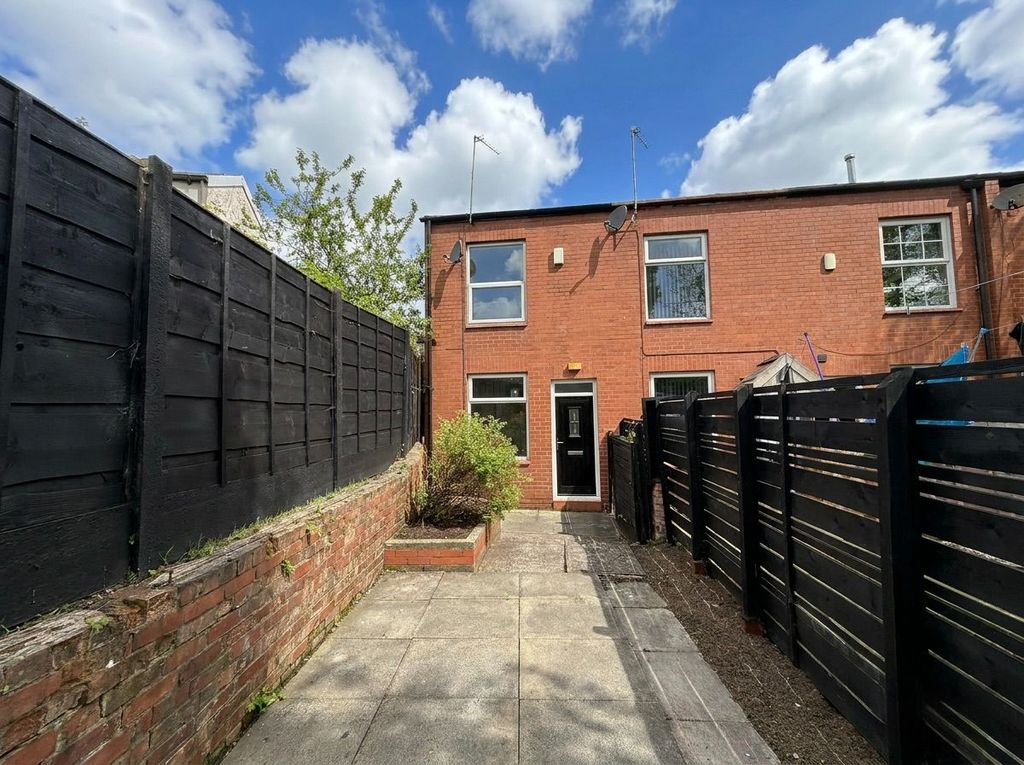 Property photo 2 of 23