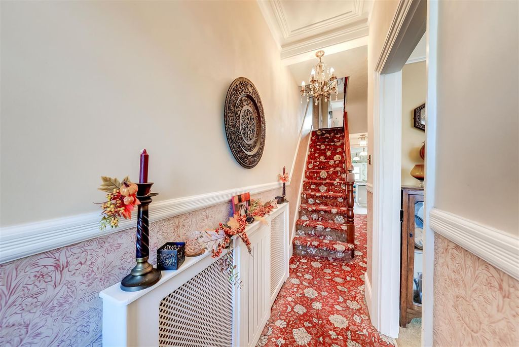 Property photo 2 of 38 A7S01441Hdr.Jpg