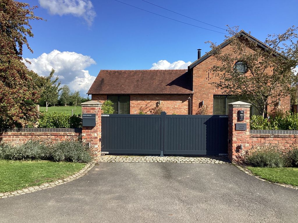 Property photo 2 of 41