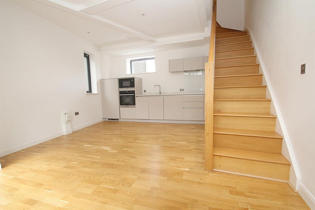 Property photo 3 of 8 Kitchen/ Living Area