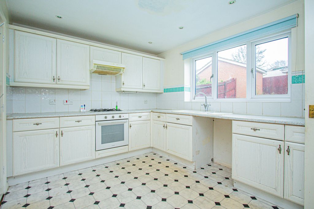 Property photo 2 of 14 Kitchen/Breakfast Room
