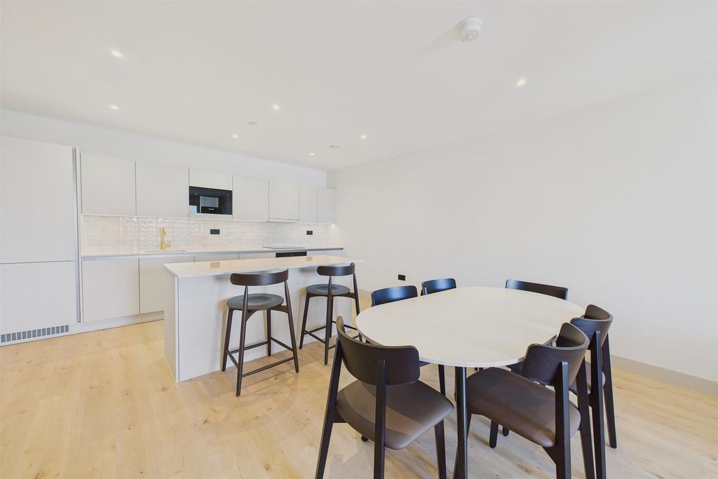 Property photo 2 of 17 2.Jpg