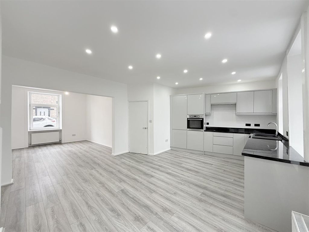 Property photo 2 of 17 Img_0047.Jpeg