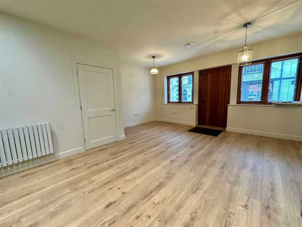 Property photo 2 of 9 4.Jpg