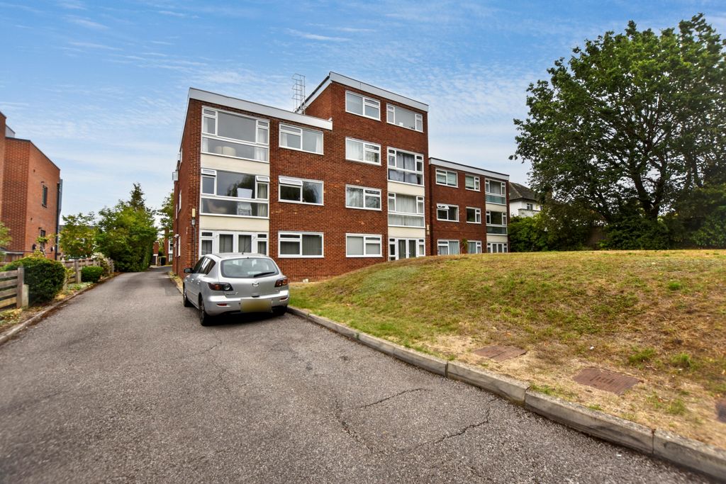 Property photo 1 of 7 Flat 4, Pentlands, Foxgrove Road, Beckenham, Br3 5Bj