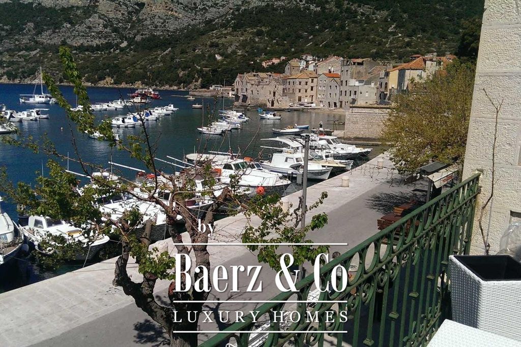 Property photo 1 of 1