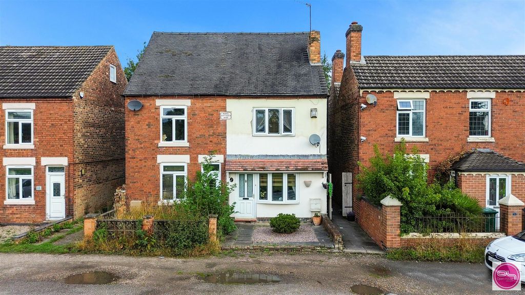 Property photo 3 of 27 Park Road, Church Gresley (1).Jpg