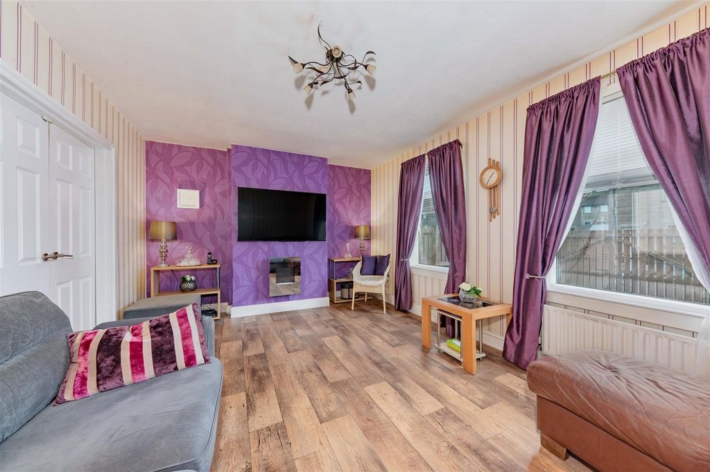 Property photo 2 of 15 34 Balerno Street Dundee-13.Jpg