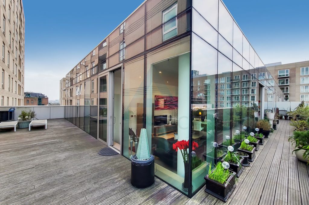 Property photo 3 of 23