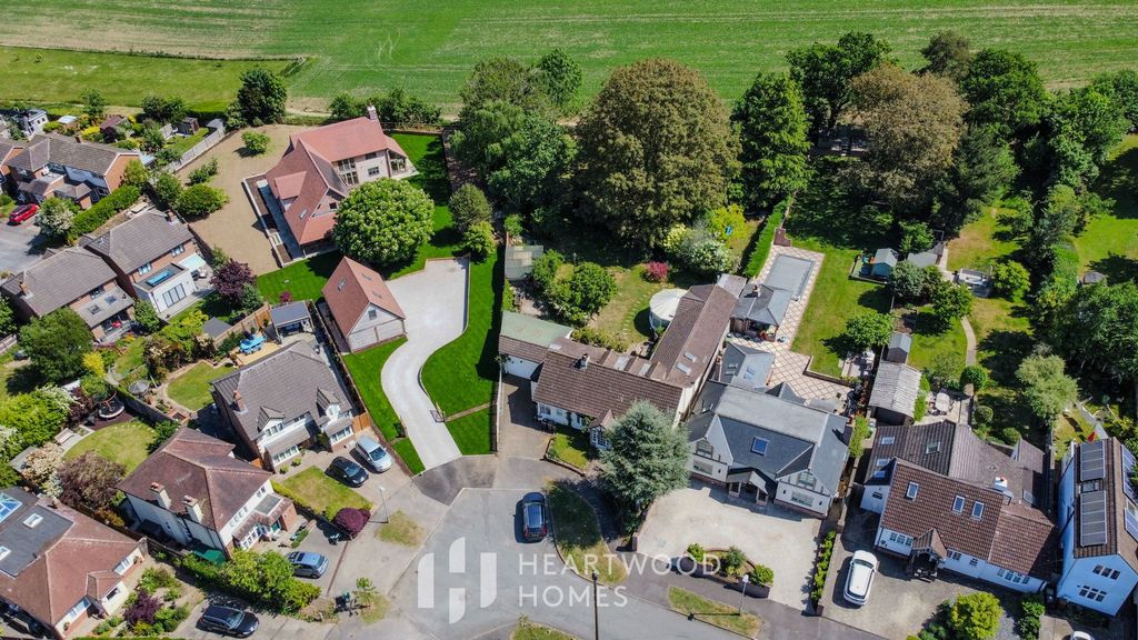 Property photo 1 of 36