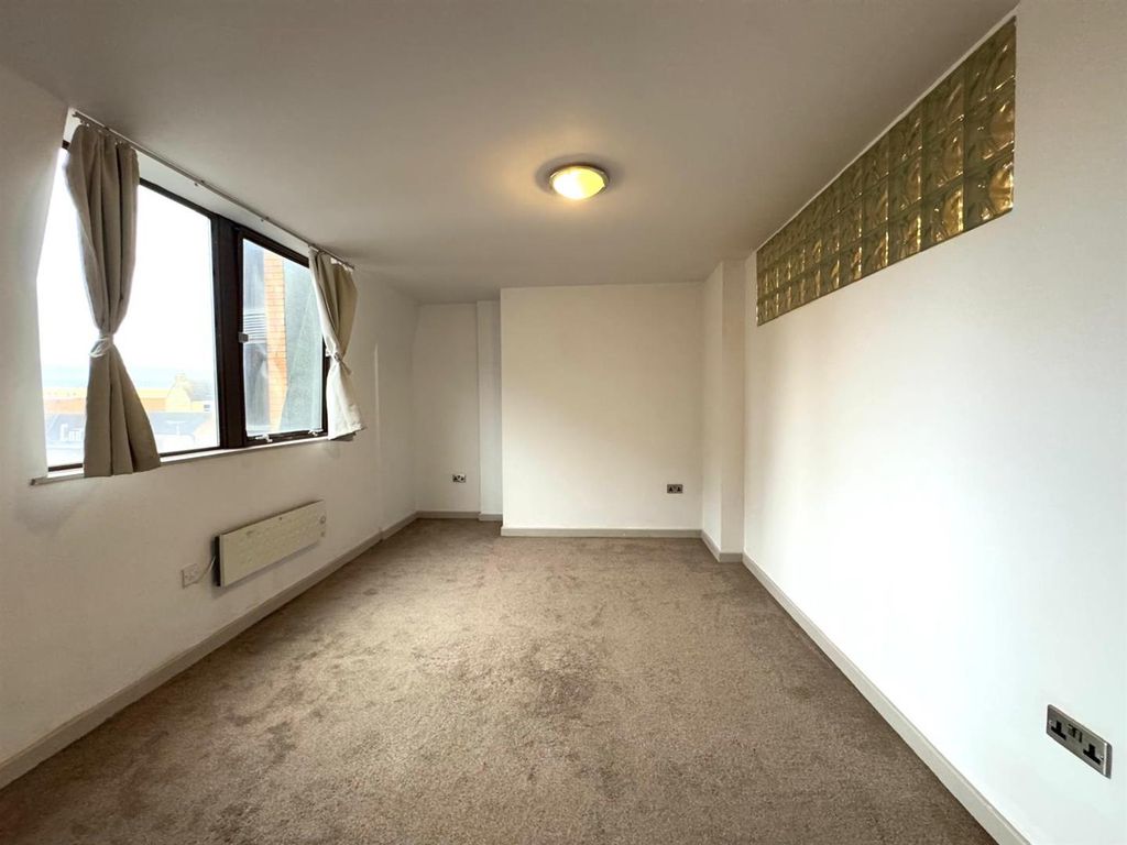 Property photo 3 of 8 Unknown-10.Jpeg