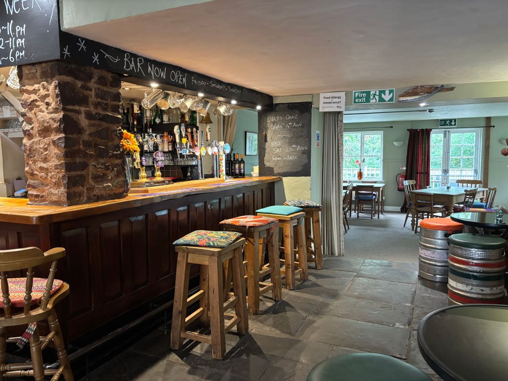 Property photo 2 of 9