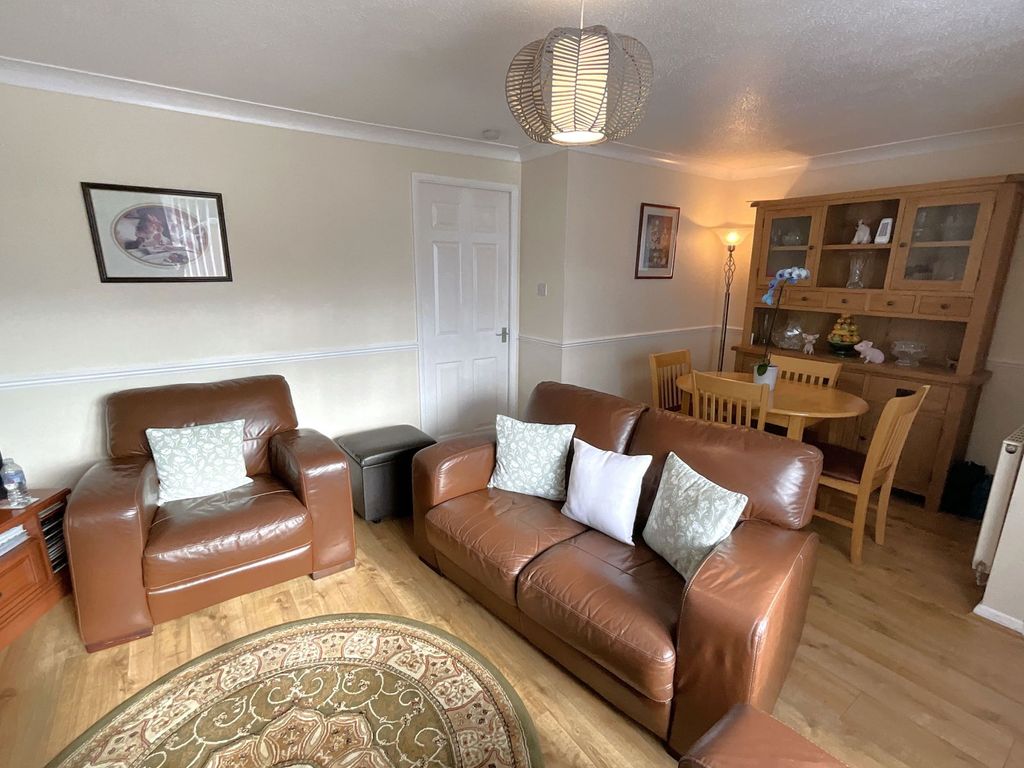 Property photo 3 of 8