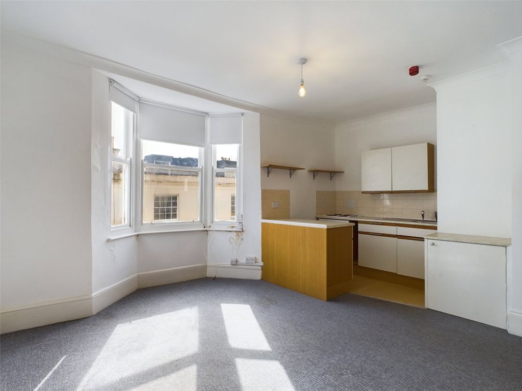 Property photo 1 of 9 Studio Room