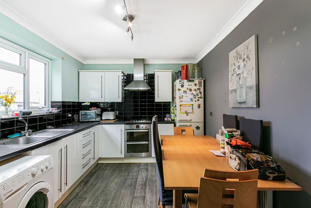 Property photo 3 of 13 Kitchen