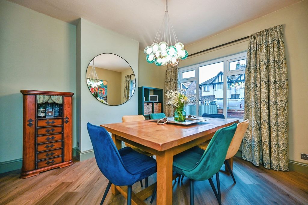 Property photo 3 of 21 Pbox-Img.Jpg