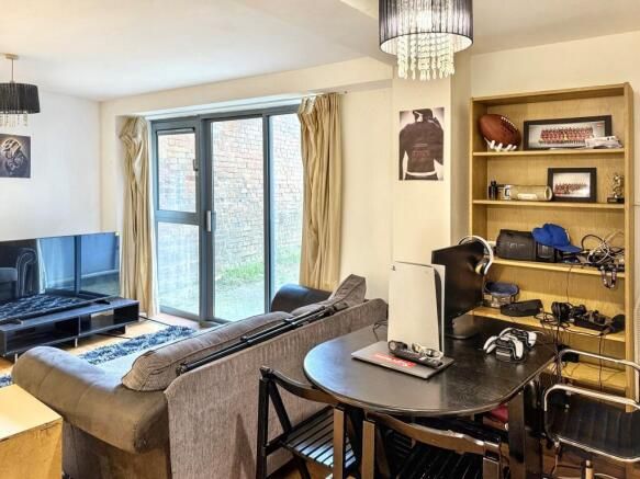 Property photo 2 of 6