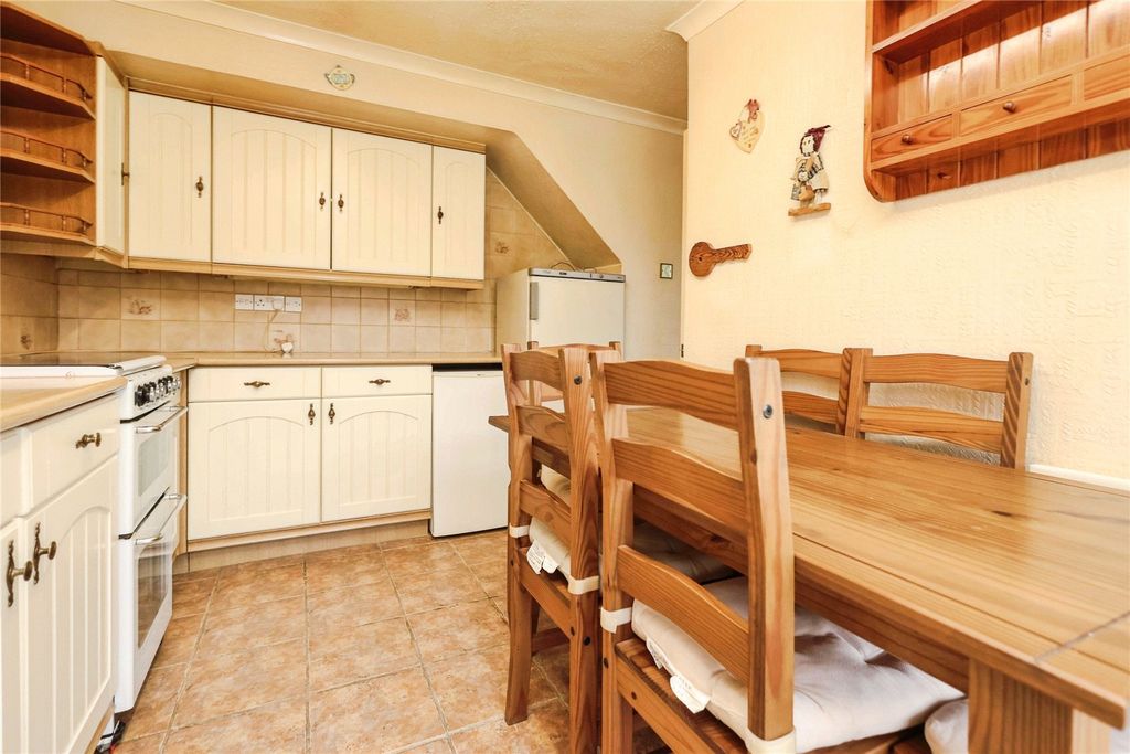 Property photo 3 of 18 Picture No. 15