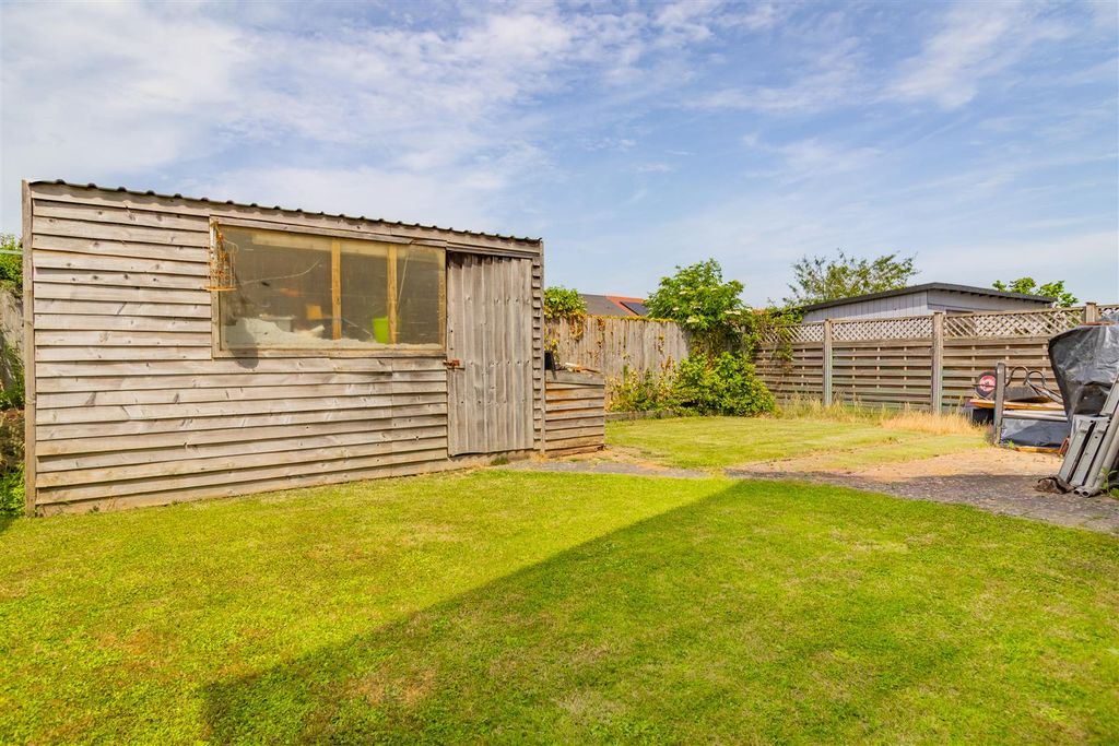 Property photo 3 of 23