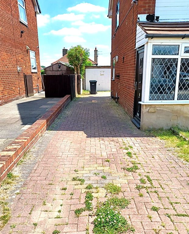 Property photo 2 of 8