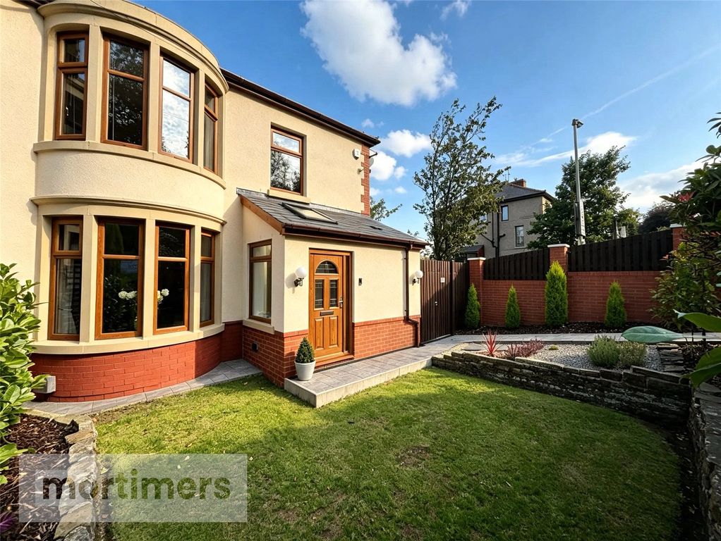 Property photo 1 of 32 Front External