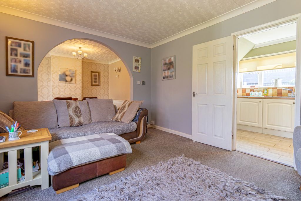 Property photo 3 of 30 4015708