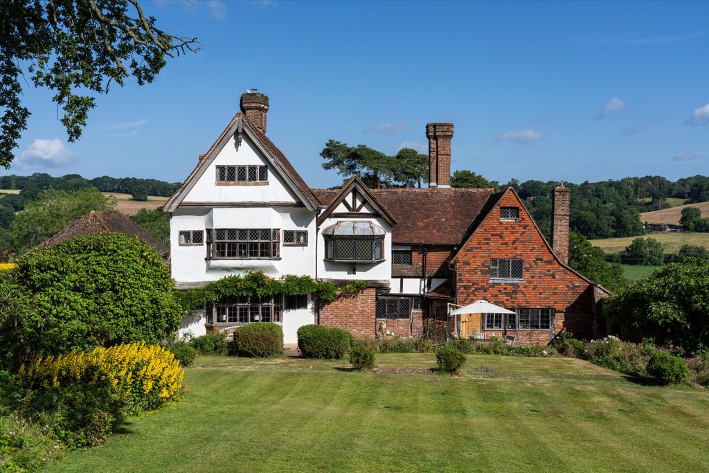 Property photo 2 of 18 Image