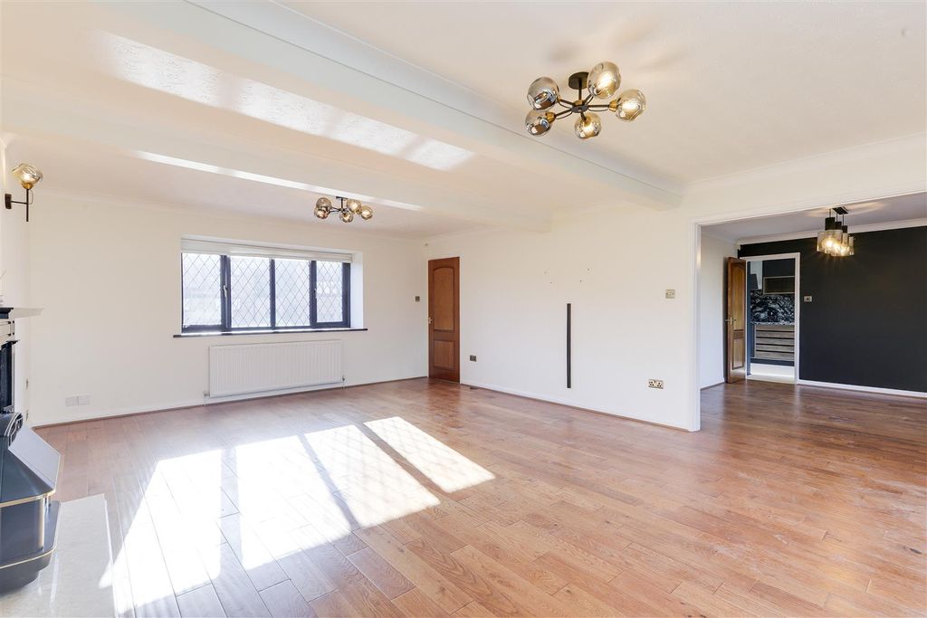 Property photo 3 of 35 3657.Jpg