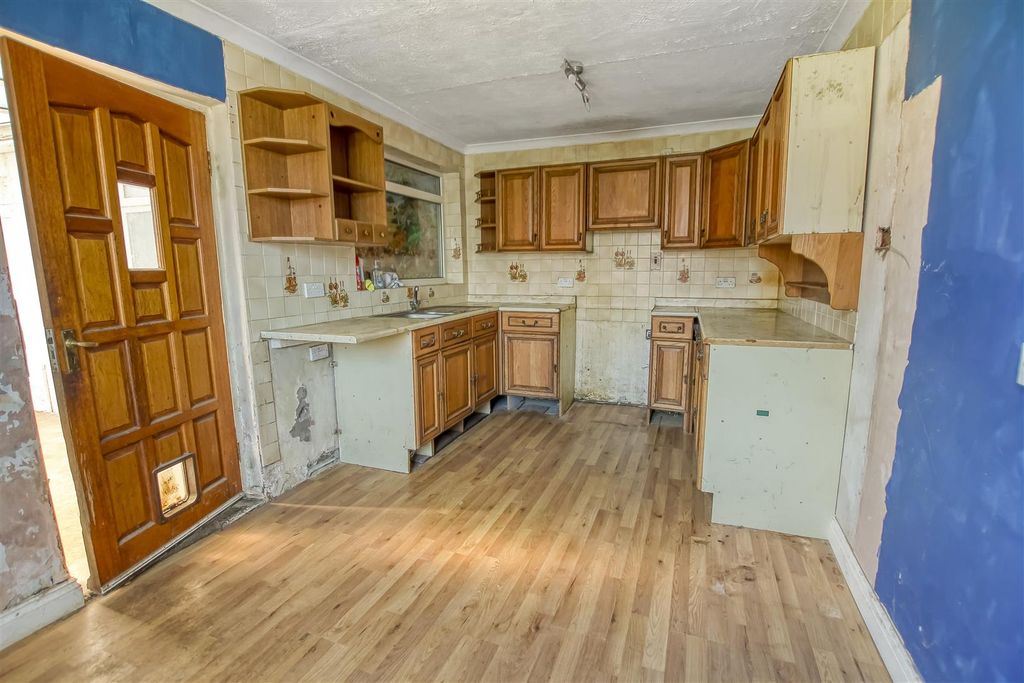 Property photo 3 of 11 Img_1902.Jpg