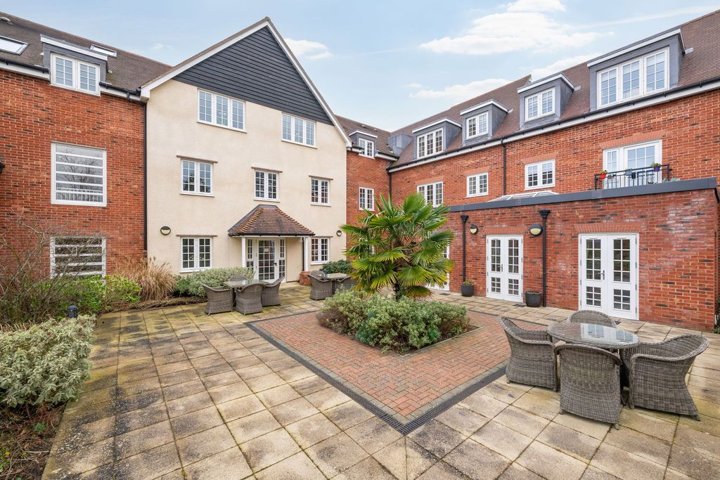Additional image 18 of 1 bed flat for saleStation Road, Letchworth Garden City SG6
