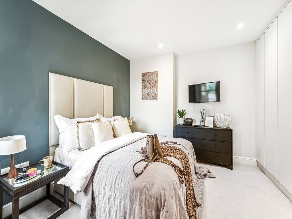 Property photo 2 of 21 Picture No. 11