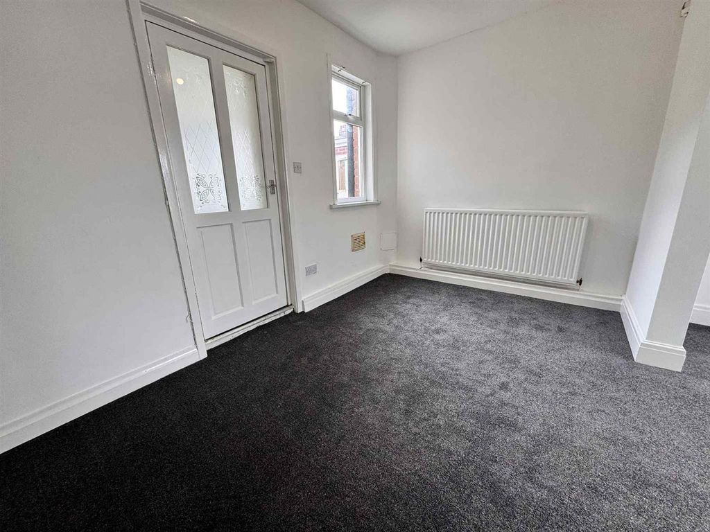 Property photo 3 of 10 3B92d08E-25F6-41d8-B514-41E9F77391B4.Jpeg