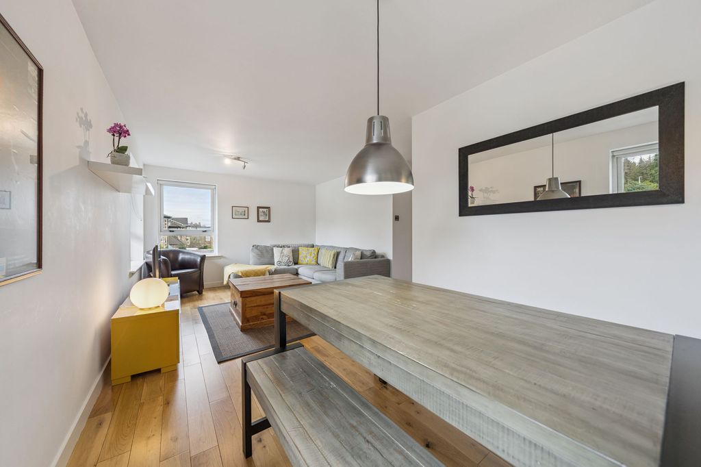 Additional image 7 of 3 bed flat for sale47 Cathkin Road, Flat 2/4, Langside, Glasgow G42