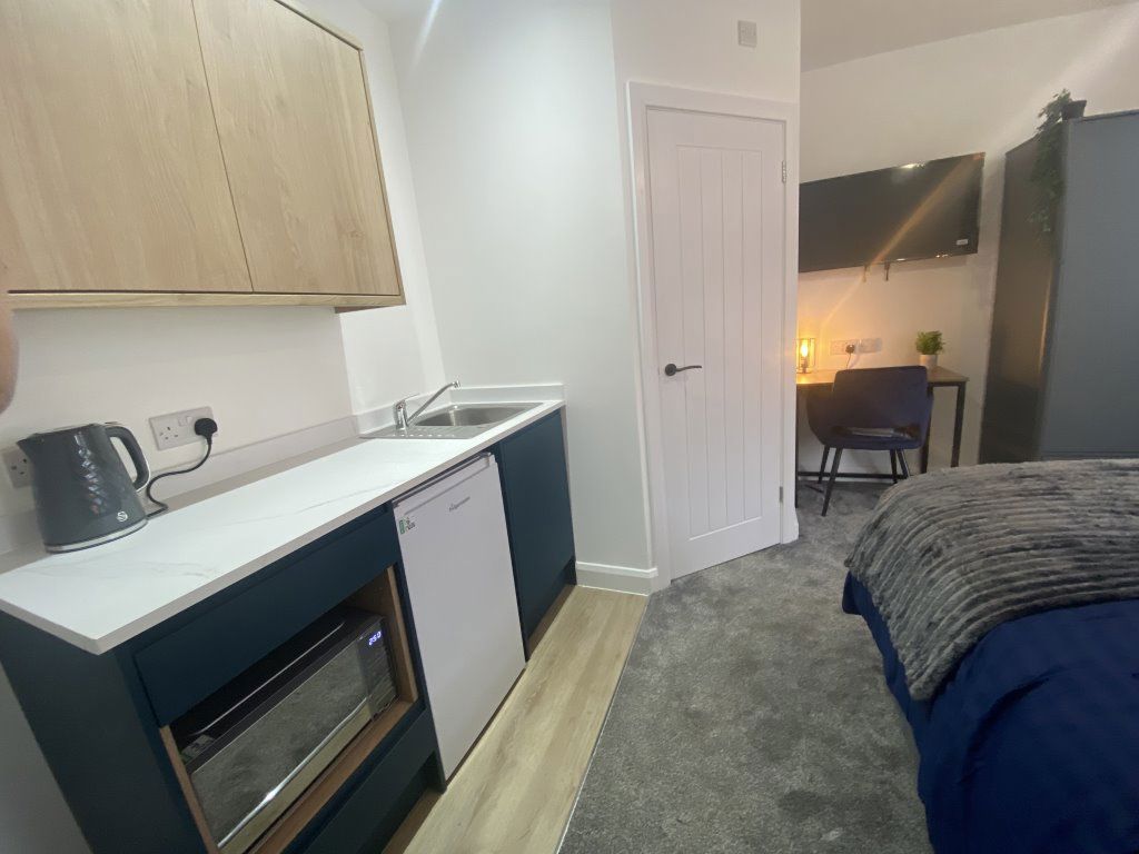 Property photo 2 of 21