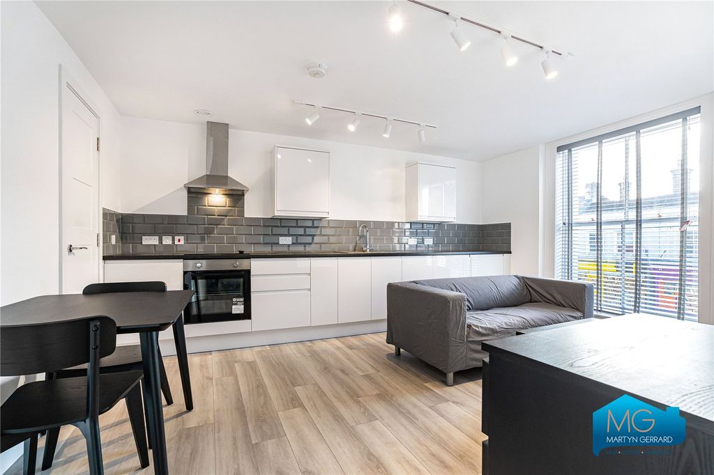 Property photo 1 of 8 Picture No. 14