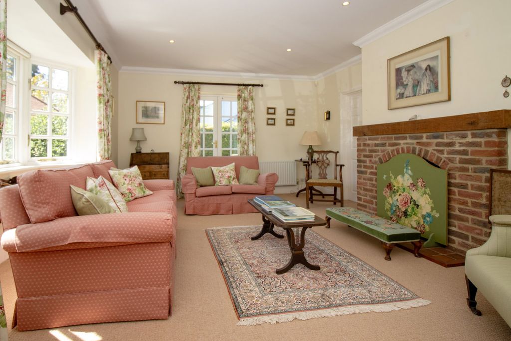 Property photo 3 of 20