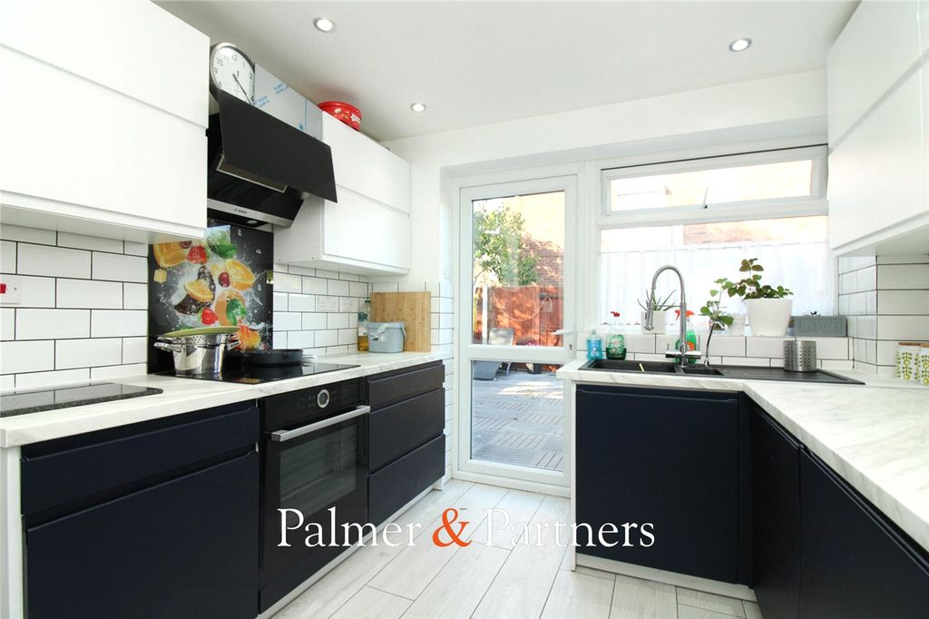 Property photo 2 of 13 Picture No. 19