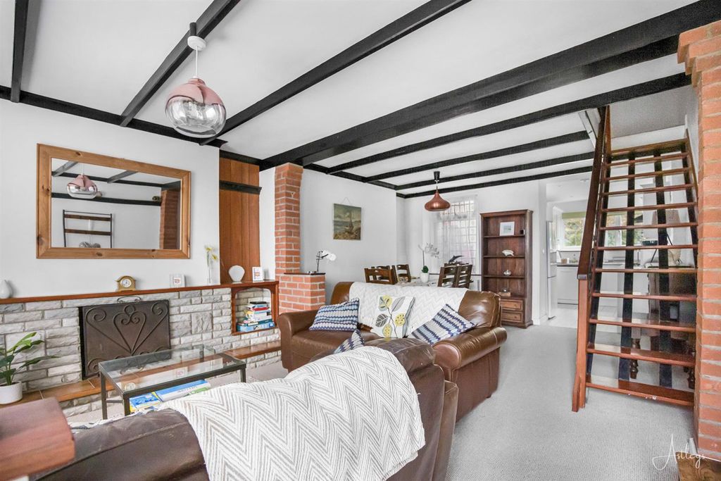 Property photo 2 of 21 Lounge/Dining Room