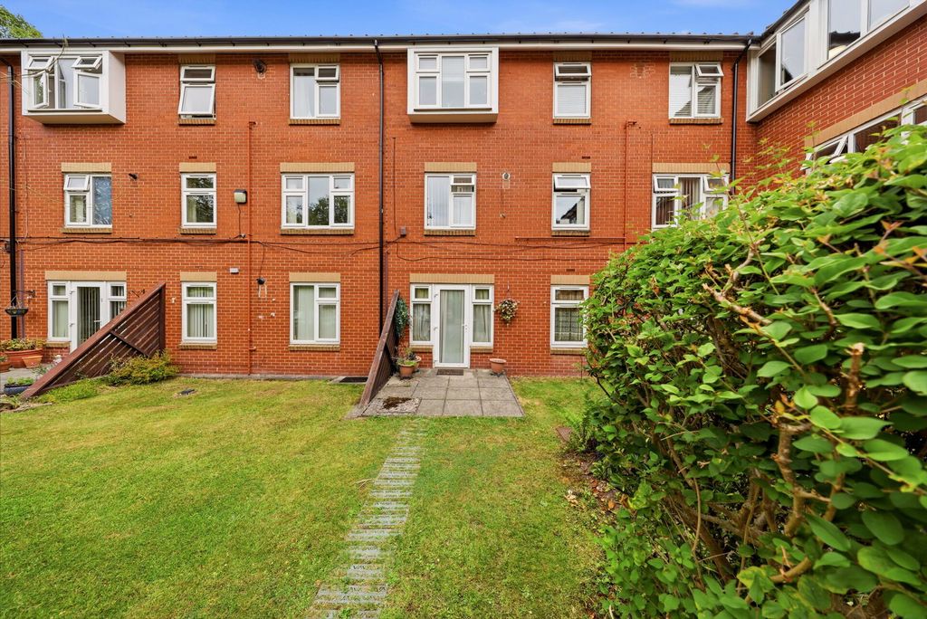 Property photo 3 of 17