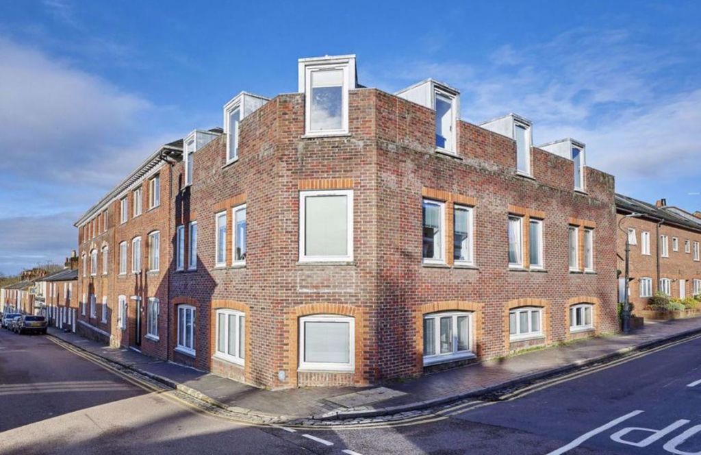 Property photo 2 of 3