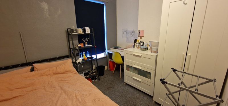 Property photo 2 of 9 Photo 4