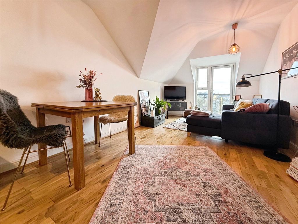 Property photo 2 of 12 Picture No. 09