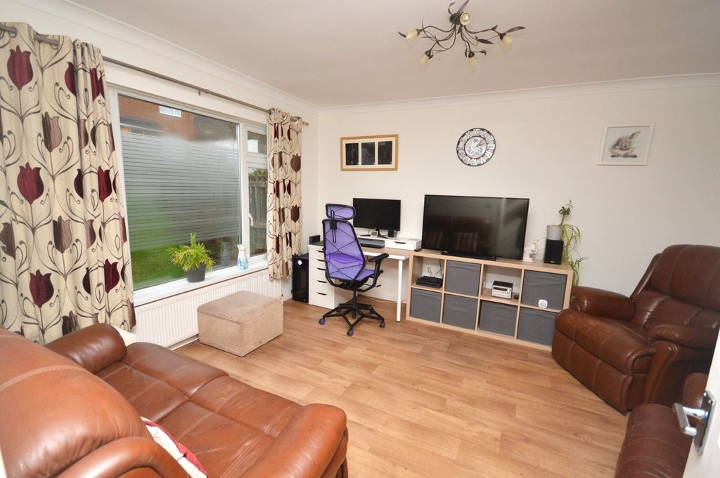 Property photo 2 of 16 Picture No. 23