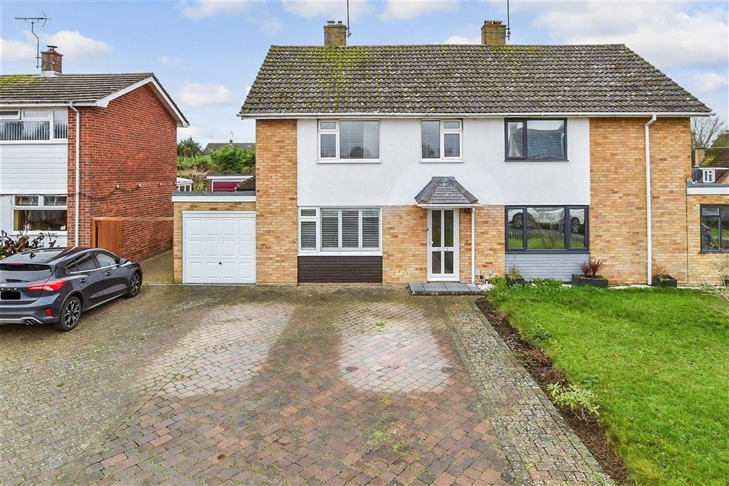 Property photo 2 of 21 External (Web)