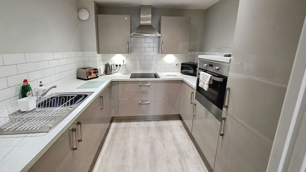 Property photo 3 of 11 Pbox-Img.Jpg