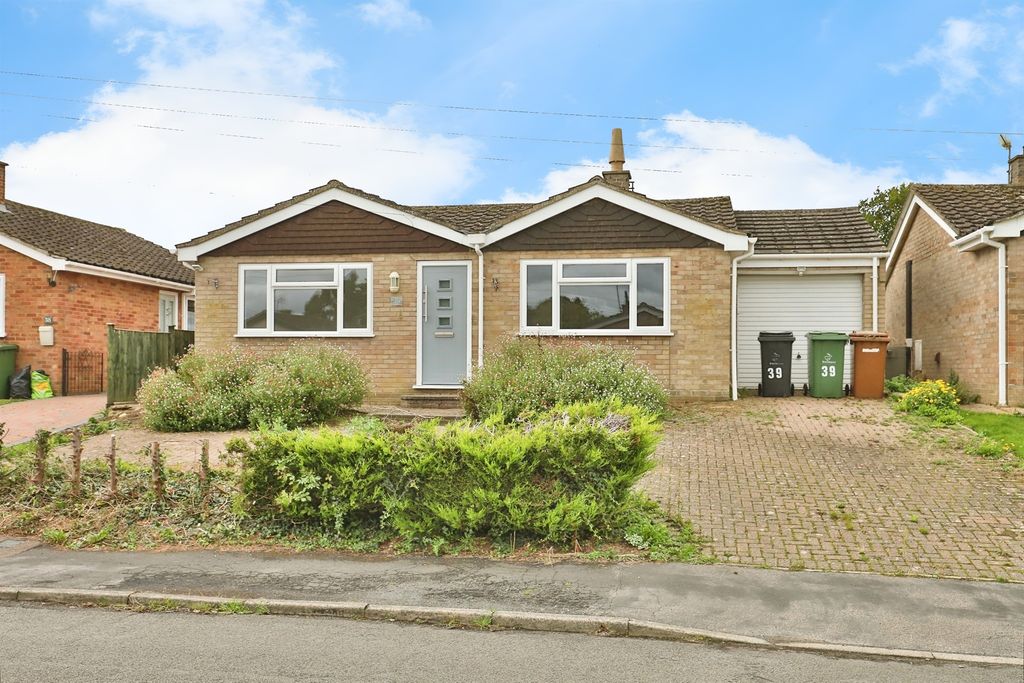 Property photo 1 of 18