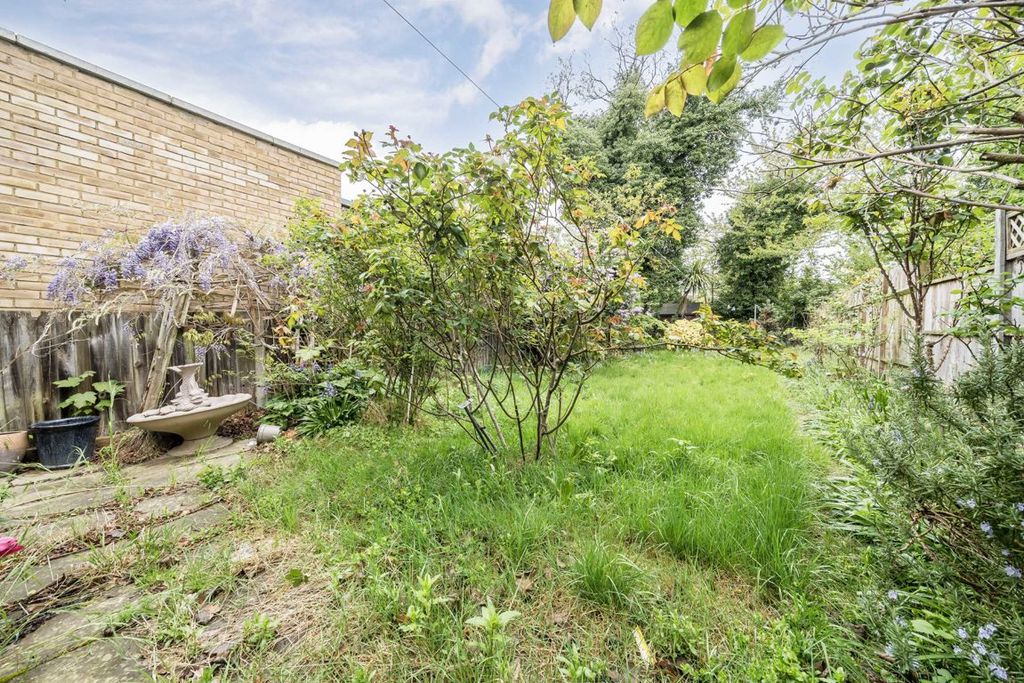 Property photo 2 of 6